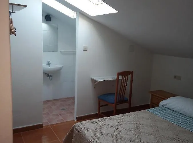 Pensjonat ** Abaca Gijón