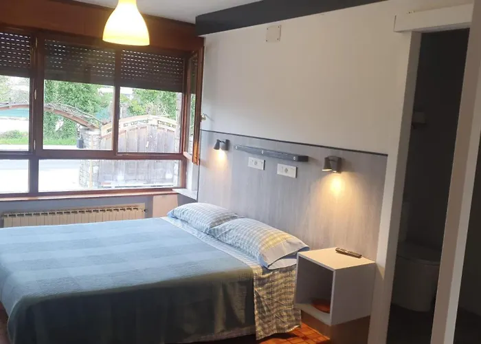 Pensión ** Abacá *