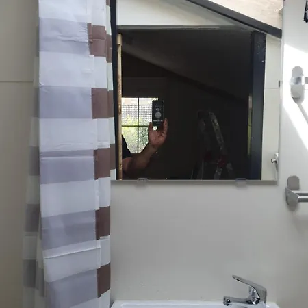 ** Abaca Guest house